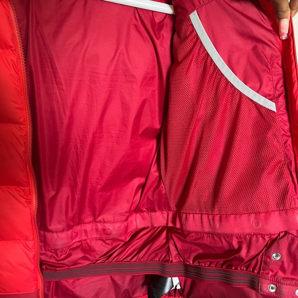 MARMOT WINTER COAT ❤️❄️⛄️ SIZE SMALL - Picture 5 of 6